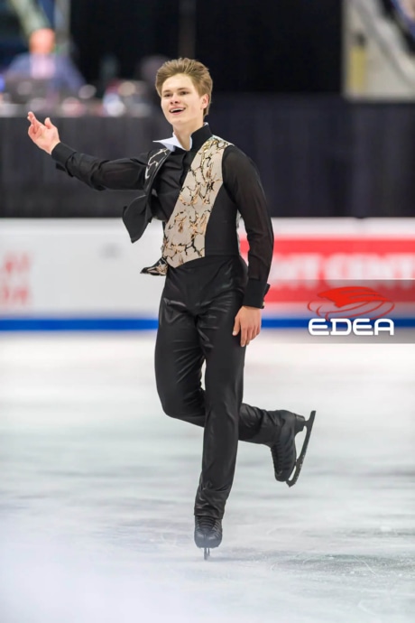 Ice Gallery Skates U.S.